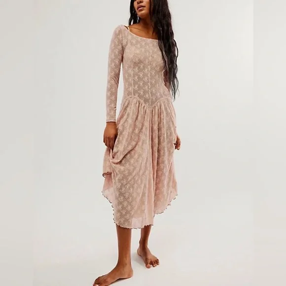 Free People Lace Slip Dress “DIAL FOR DRAMA” NWT SIZE - LARGE - Picture 2 of 6